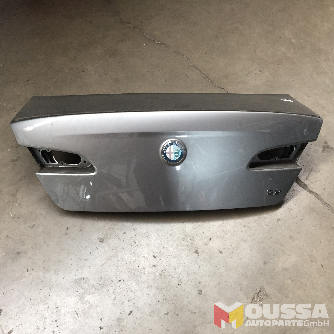 Boot lid trunk tailgate