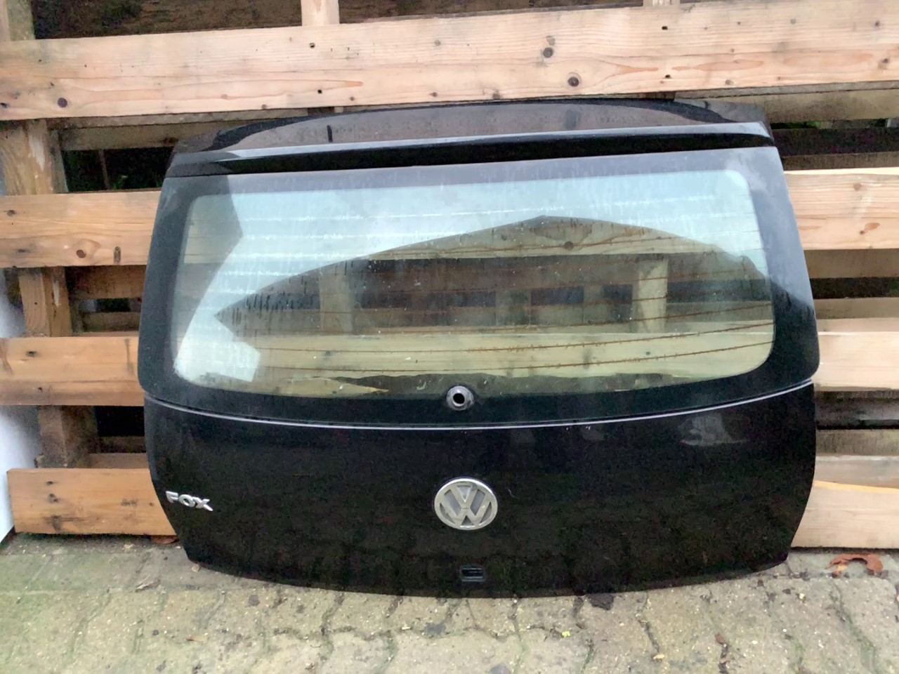 Tailgate boot lid