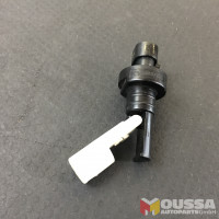 Washer tank fluid sensor