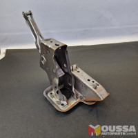 Brake, accelerator pedal bracket