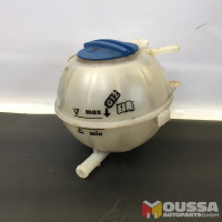 Expansion tank coolant reservoir