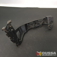 Bumper holder bracket