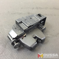 Tailgate lock