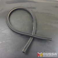 Bonnet rubber seal