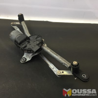 Wiper motor with arm