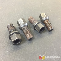 Set of 4 wheel nuts