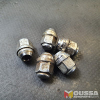 Wheel nut set of 5