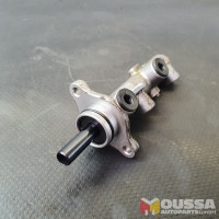 Master brake cylinder