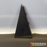 Moldura de acabamento da tampa triangular