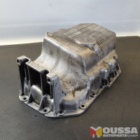 Oil pan sump