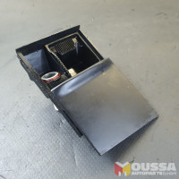 Ash tray center console tray