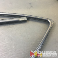 Door window seal