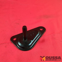 Rear seat side bracket