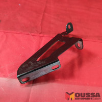 Retaining plate bracket for airbag