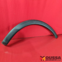 Fender arch molding strip