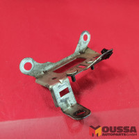 Fuel injector bracket