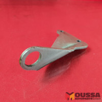 Engine mount bracket