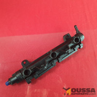 Injector strip injection valve