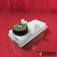 Brake fluid tank