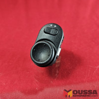 Side mirror switch adjuster