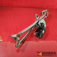 Wiper motor with linkages