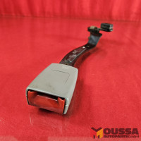 Seat belt buckle