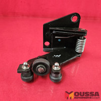 Sliding side door carriage