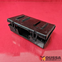 Fuse box relay holder