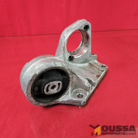 Engine mount transmission carrier