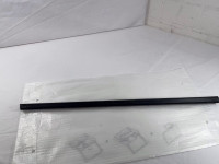 Window sealing rail