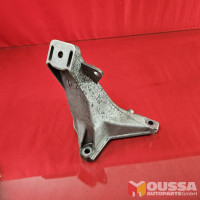 Engine holder carrier mount