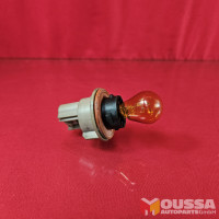 Light bulb holder lamp carrier