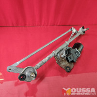 Wiper motor with linkages