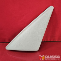 Side mirror triangle cover