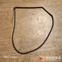 Door weatherstrip seal