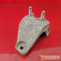 Engine holder carrier mount