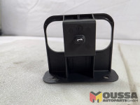 Door card bracket