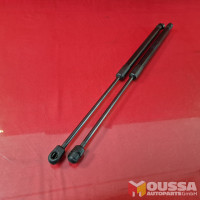Gas spring pressure damper