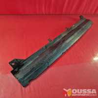 Radiator lower air guide trim