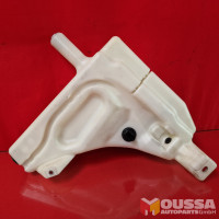 Windscreen washer reservoir water tank