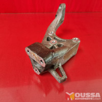 Engine Mounting bracket