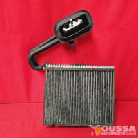 Air conditioning compressor valve