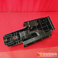 Fuse box fuse holder