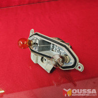 Tail lamp carrier bulb holder