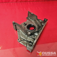 Crankshaft sealing flange