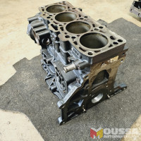 Engine crankcase housing