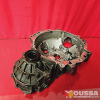 Gearbox clutch housing