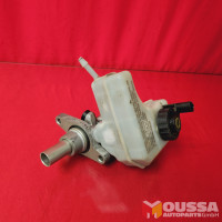 Container main brake cylinder