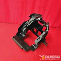 Fuse box control unit mount