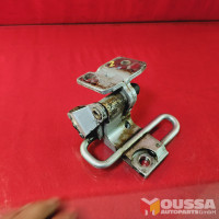 Door hinge
